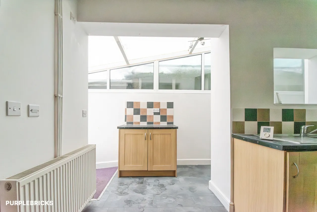 Cricklade Road, Gorse Hill, SN2, photo 9