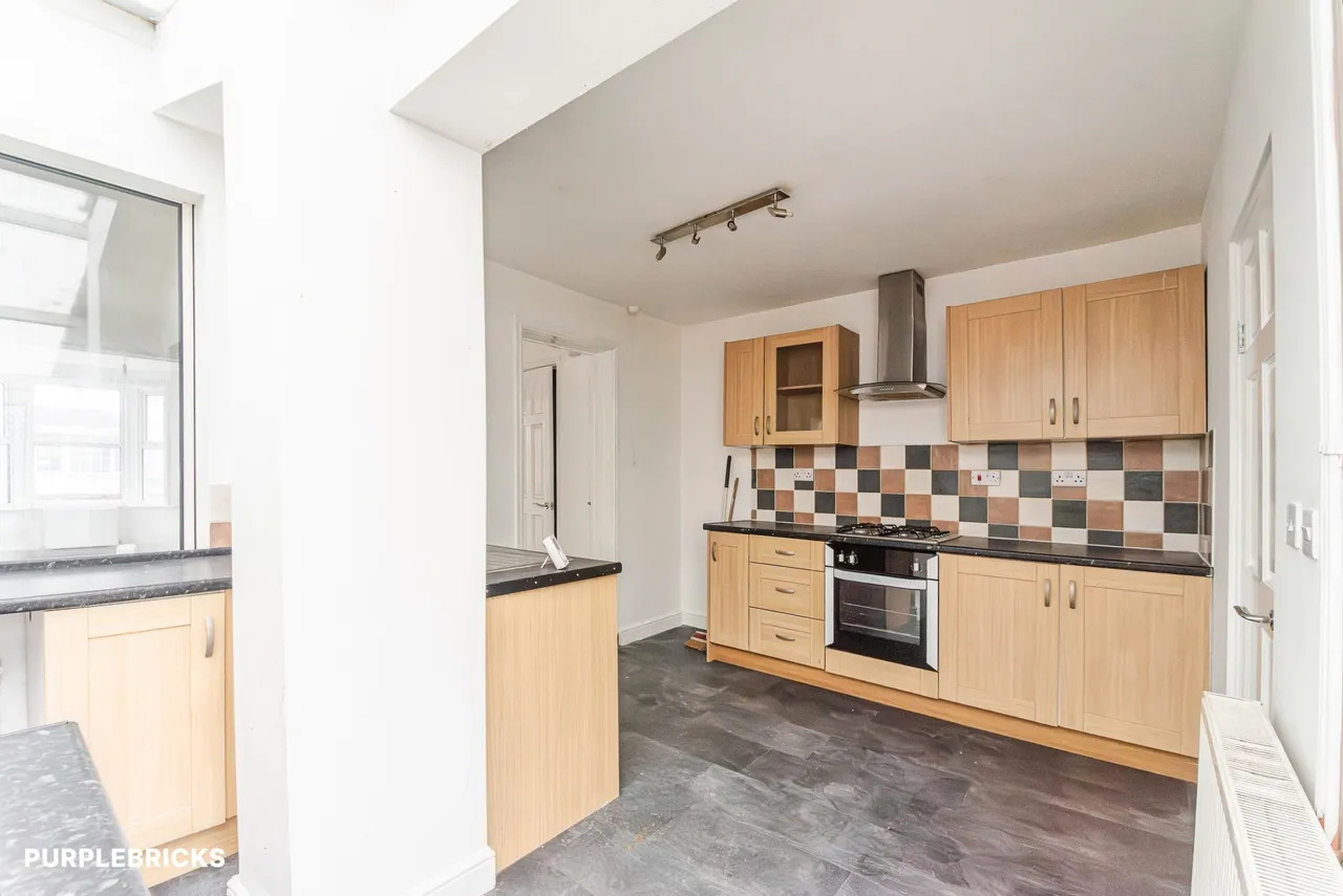 Cricklade Road, Gorse Hill, SN2, photo 2