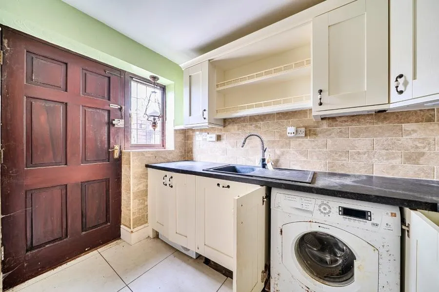 Sapphire Drive, Kirkby-in-Ashfield, NG17, photo 15