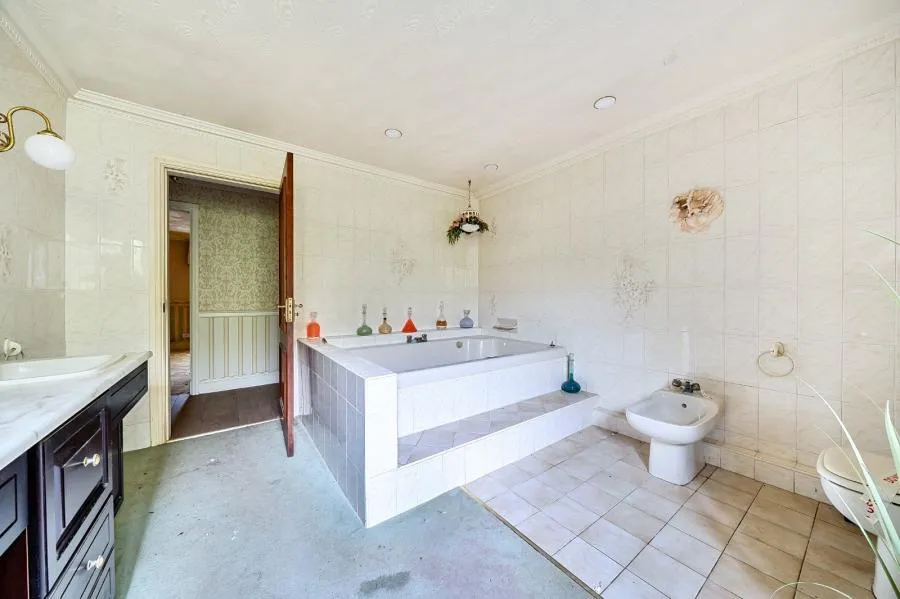 Sapphire Drive, Kirkby-in-Ashfield, NG17, photo 11