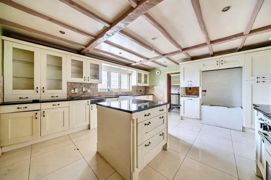 Sapphire Drive, Kirkby-in-Ashfield, NG17, photo 4