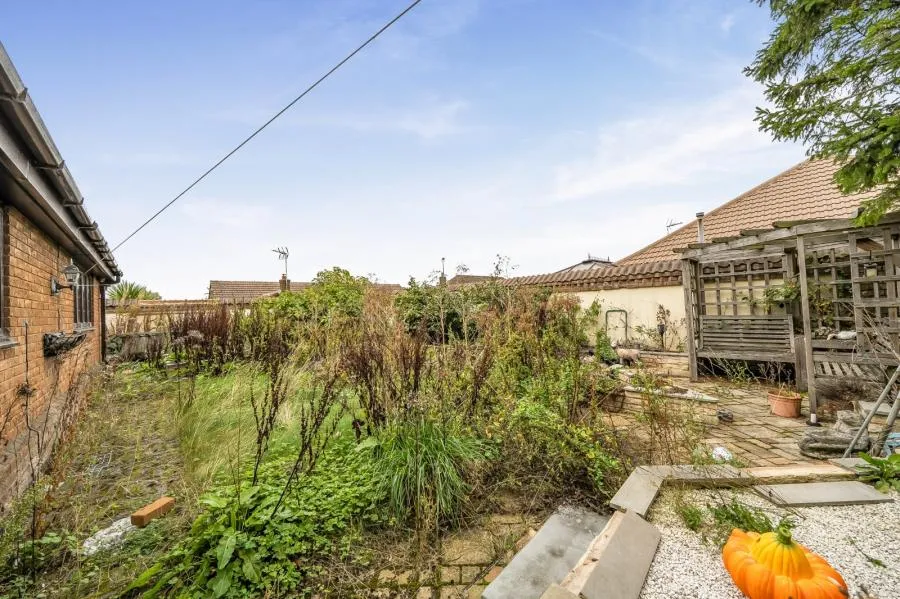 Sapphire Drive, Kirkby-in-Ashfield, NG17, photo 17