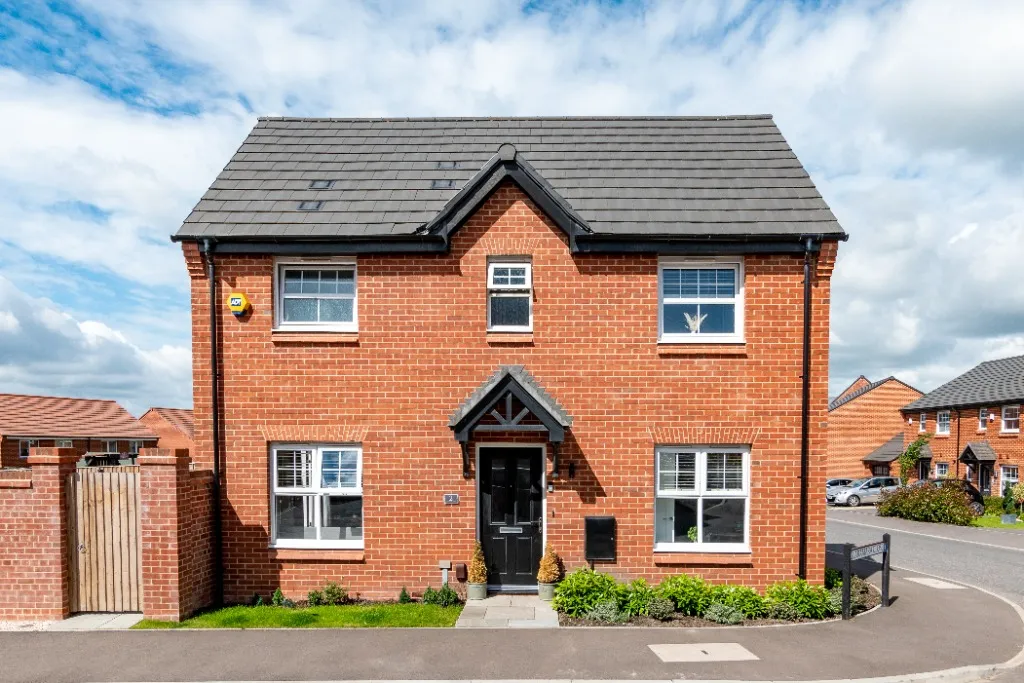 3 bed house for sale — Glaramara Close, Middleton, M24