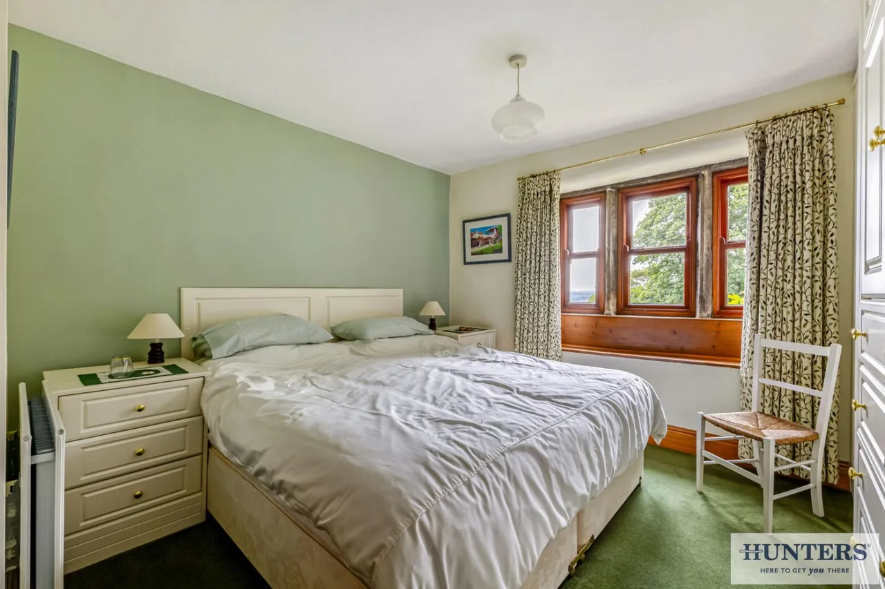 Town Street, Rawdon, LS19, photo 15