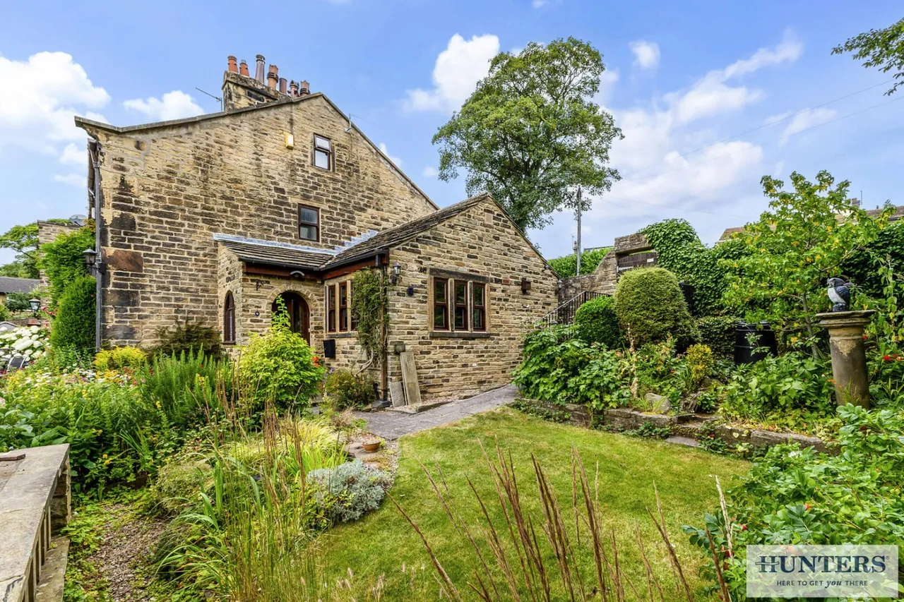 Town Street, Rawdon, LS19, photo 24