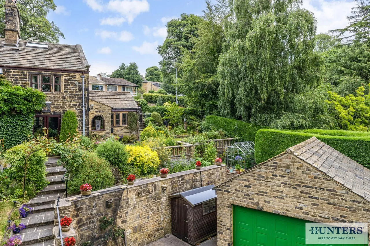Town Street, Rawdon, LS19, photo 22