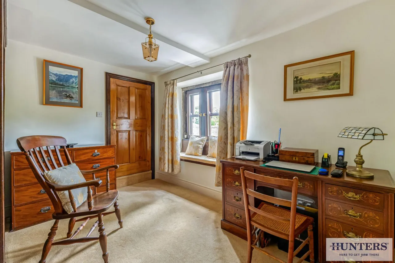 Town Street, Rawdon, LS19, photo 13