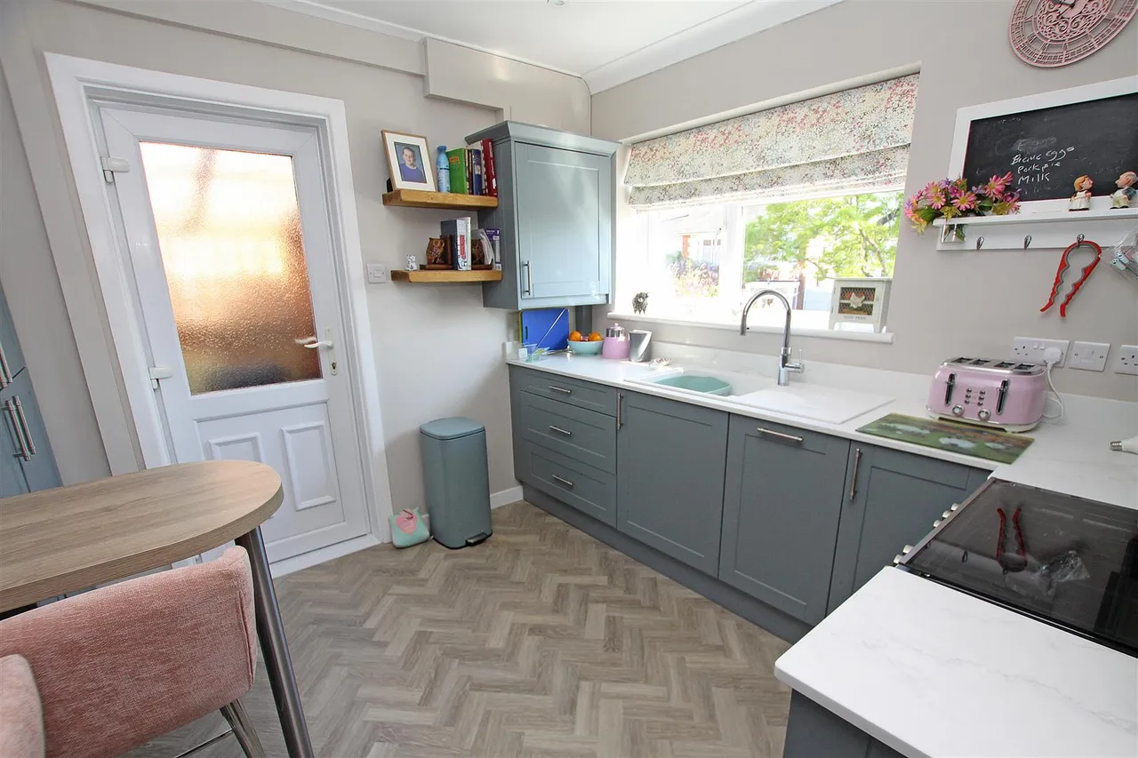 Webster Road, Bournemouth, photo 6