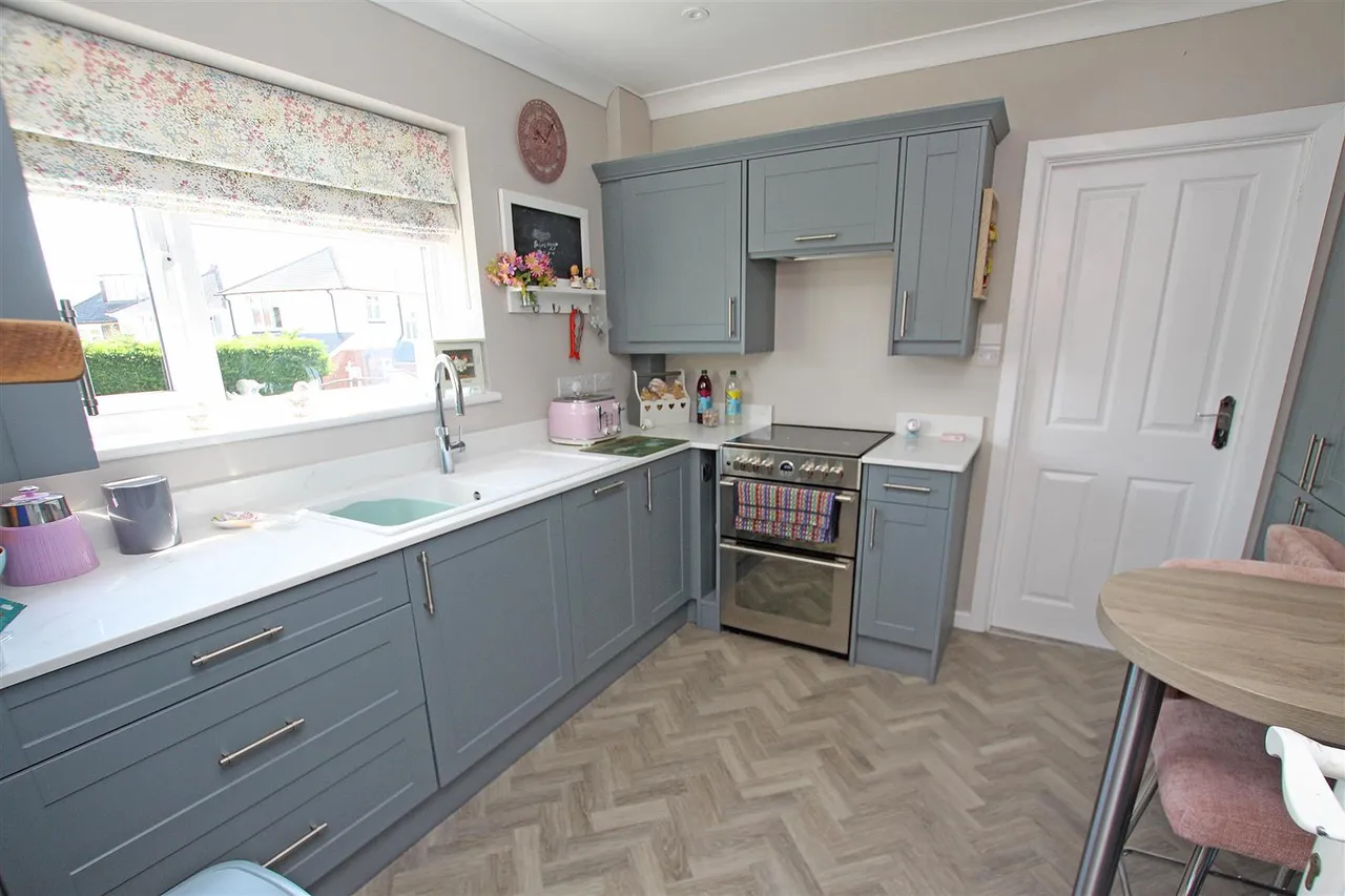 Webster Road, Bournemouth, photo 5