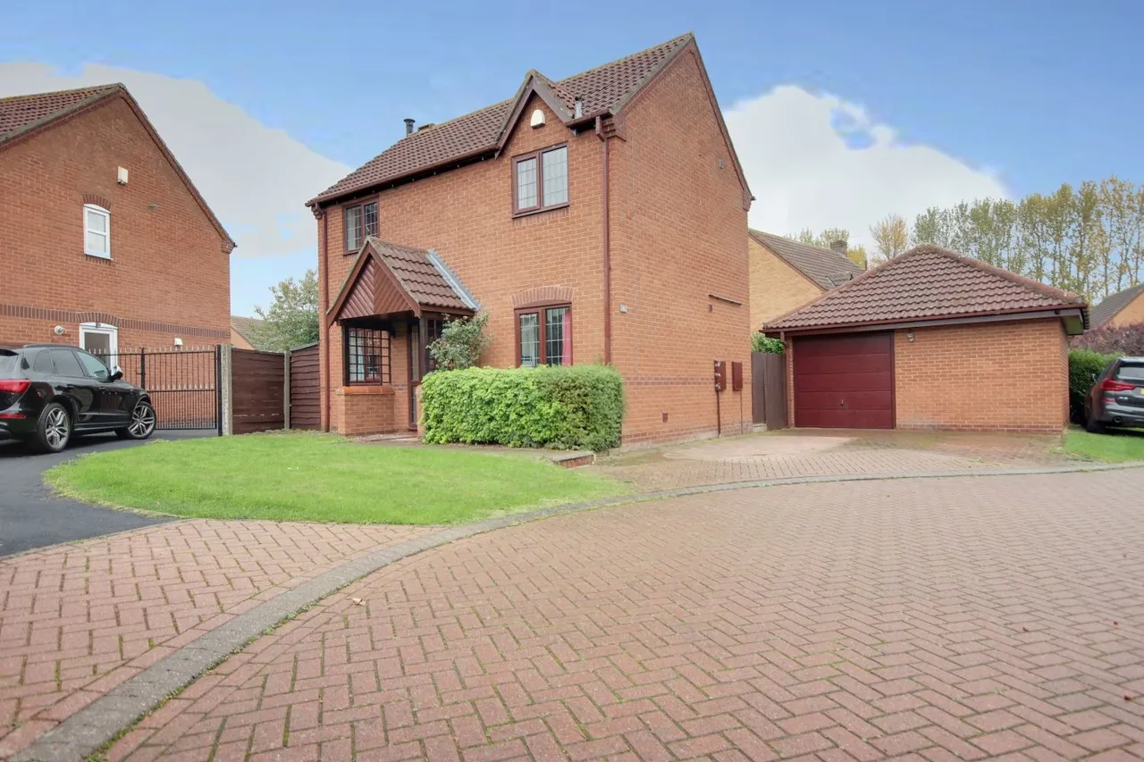 3 bed house for sale, Southwell Close, Beverley, HU17
