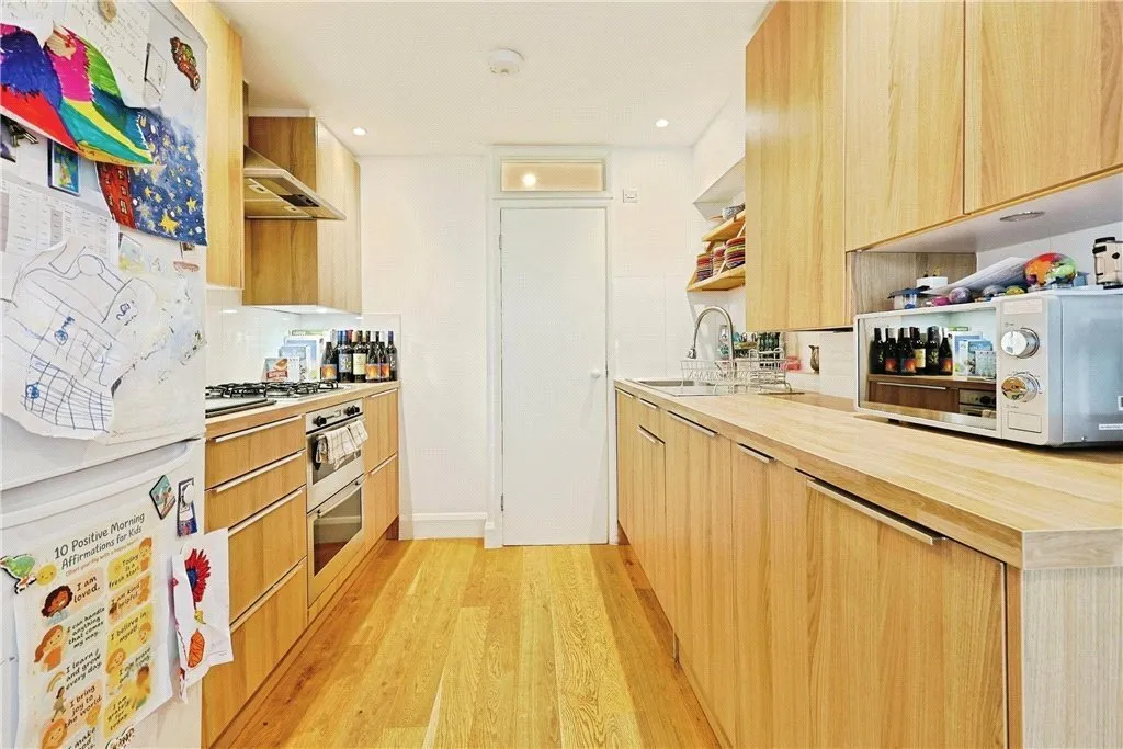 Kathleen Road, London, SW11, photo 20