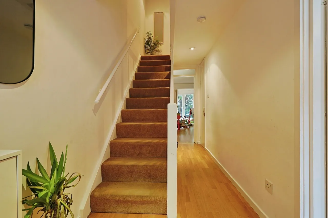 Kathleen Road, London, SW11, photo 16