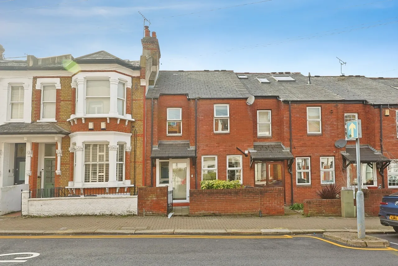 Kathleen Road, London, SW11, photo 13