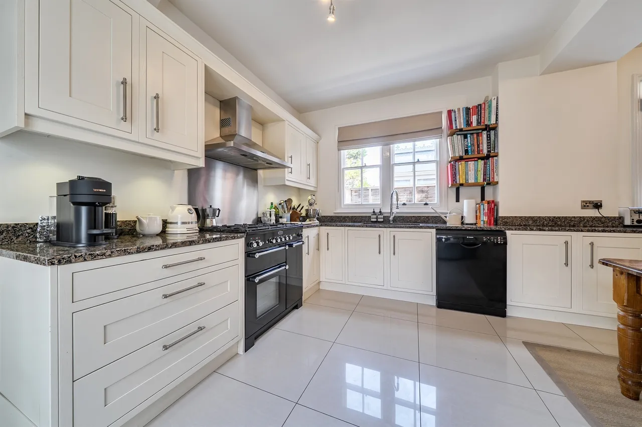 Bath Road, Maidenhead, photo 4