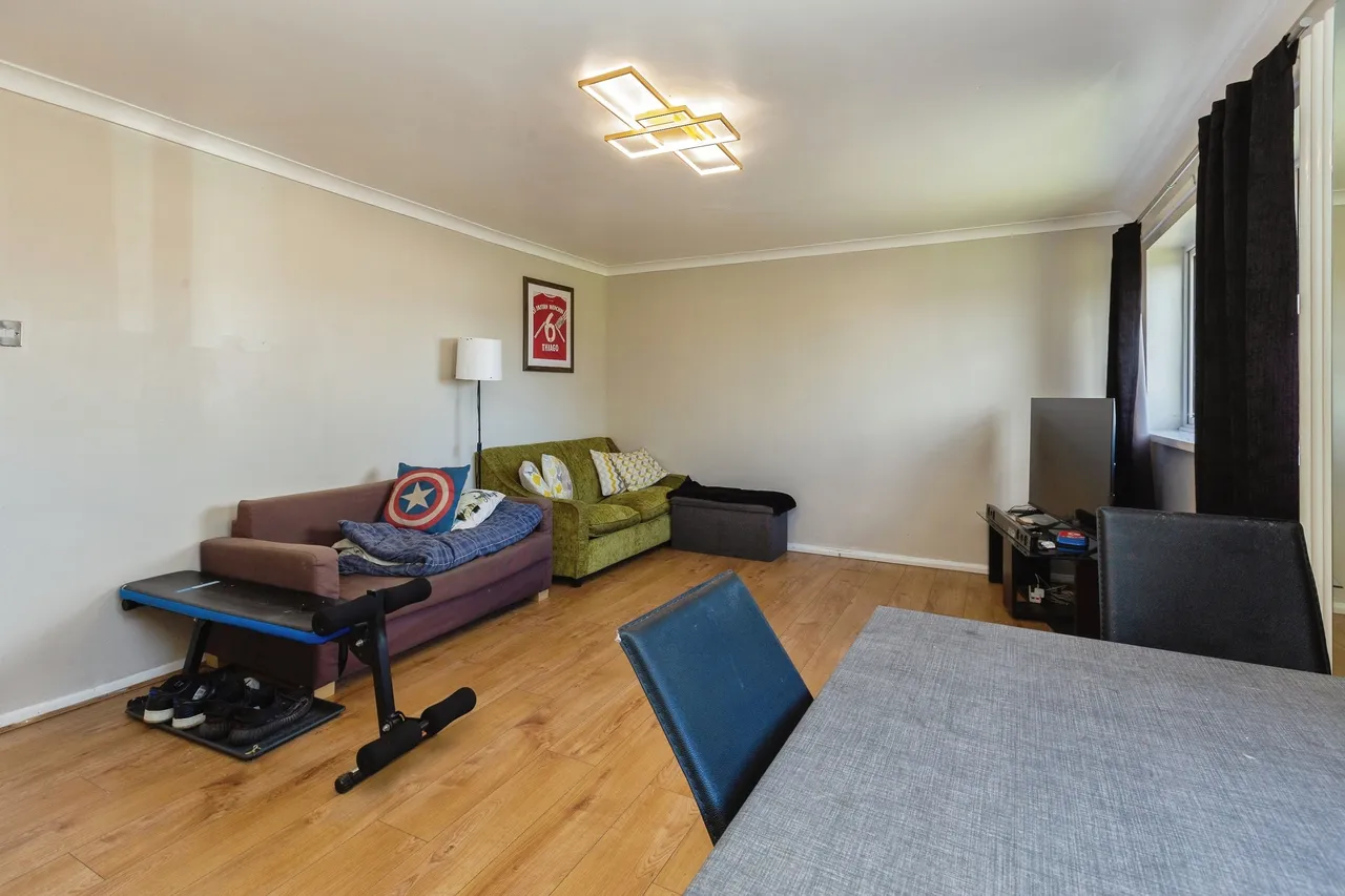 St. Annes Road, Aylesbury, Buckinghamshire, HP19, photo 3