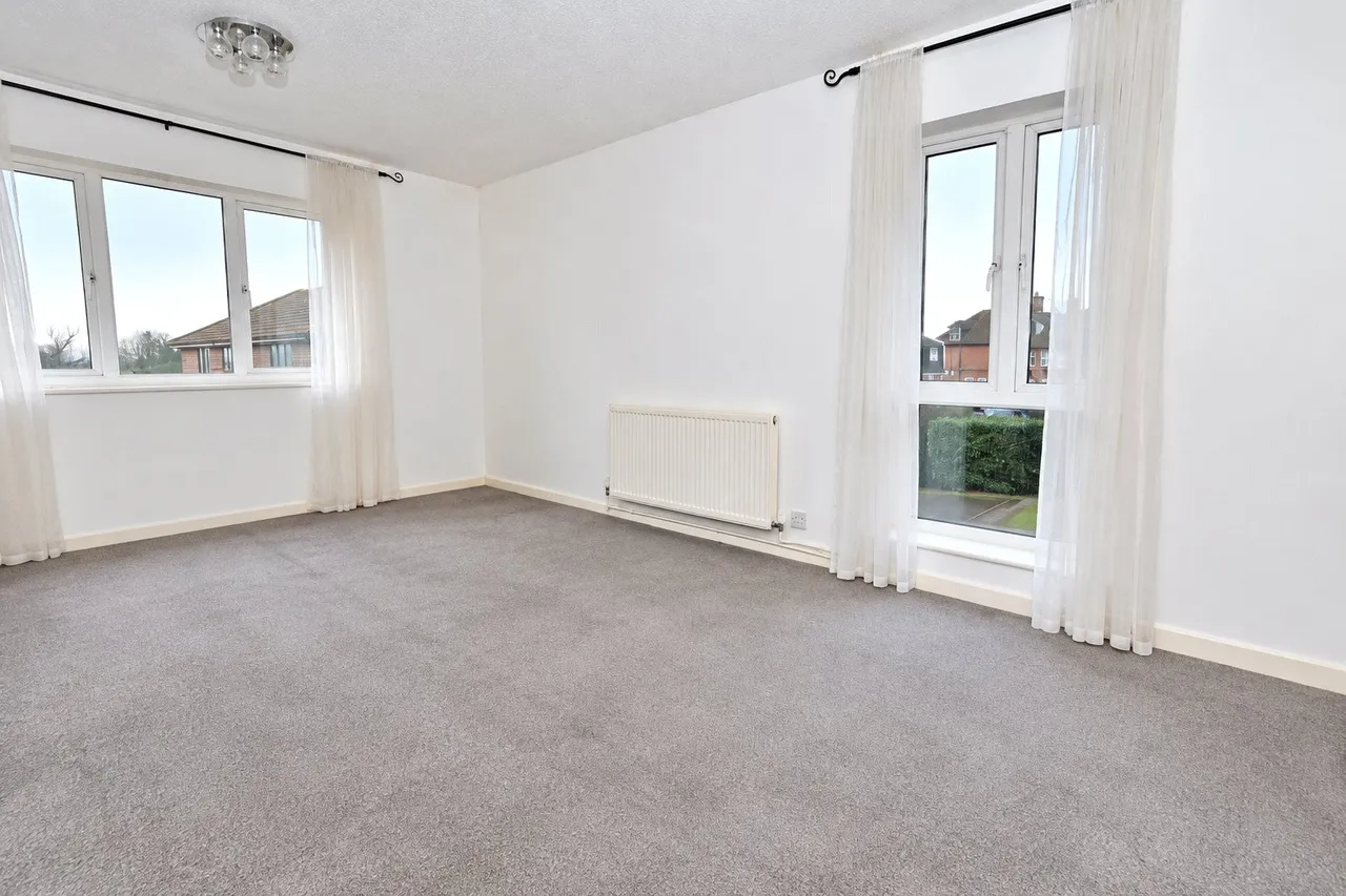 Calluna Court, Woking, GU22, photo 4