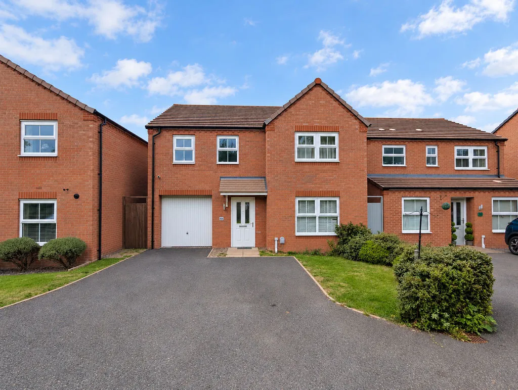 Pine Gardens, Norton Canes, WS11, photo 21