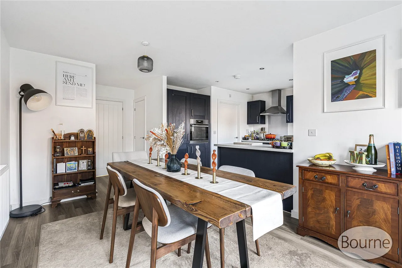 Vernon Drive, Tongham, GU10, photo 4