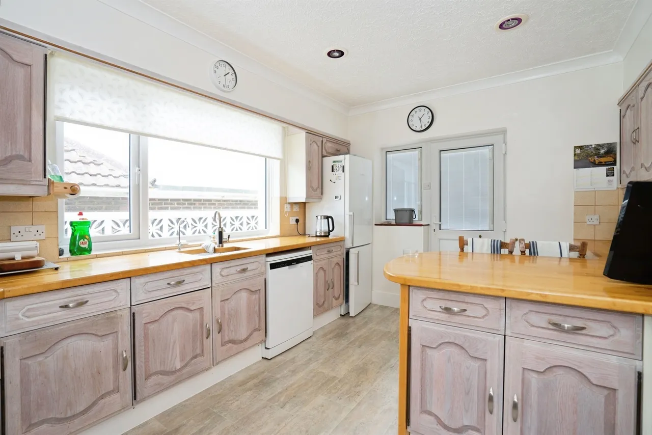 The Esplanade, Telscombe Cliffs, BN10, photo 5