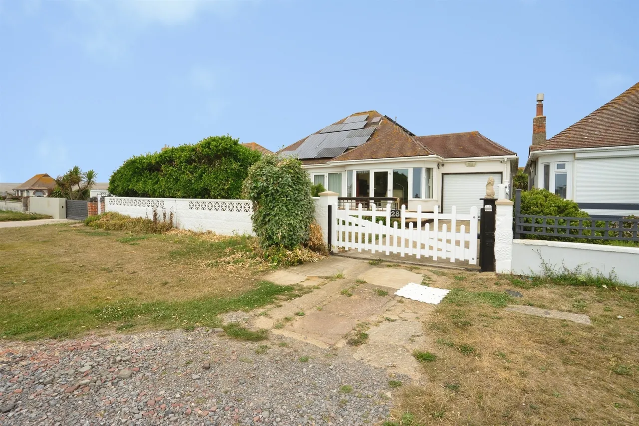 The Esplanade, Telscombe Cliffs, BN10, photo 2