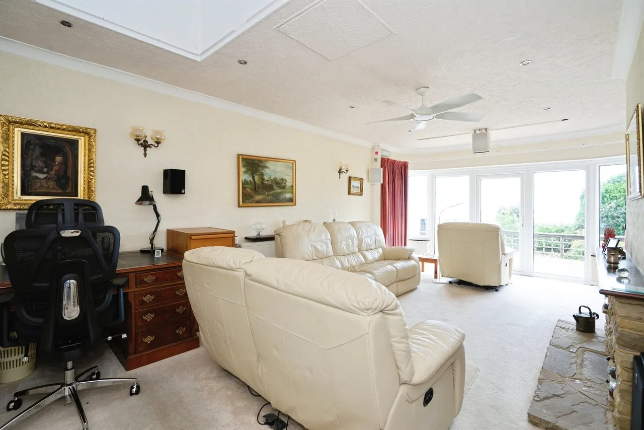 The Esplanade, Telscombe Cliffs, BN10, photo 6