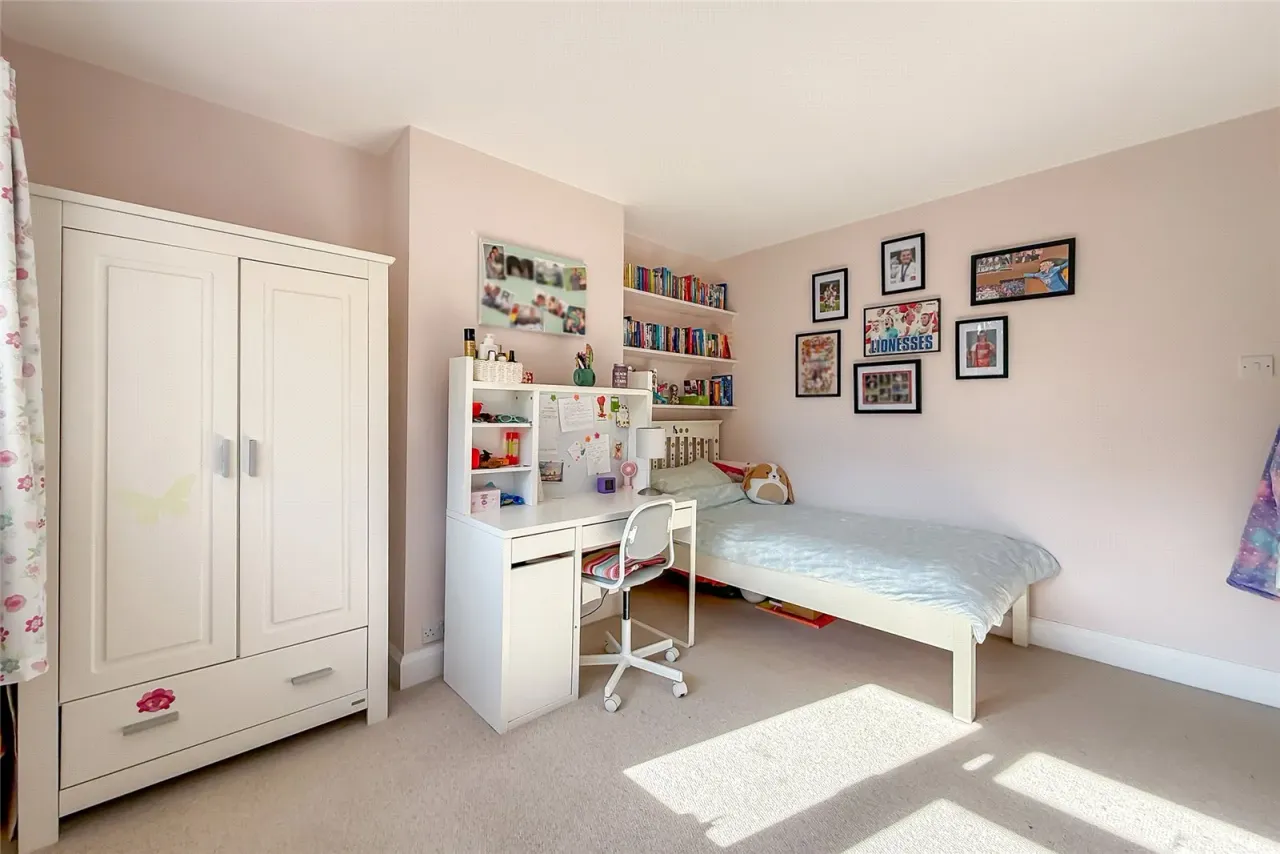 Bloomfield Road, Harpenden, Hertfordshire, AL5 4DB, photo 6