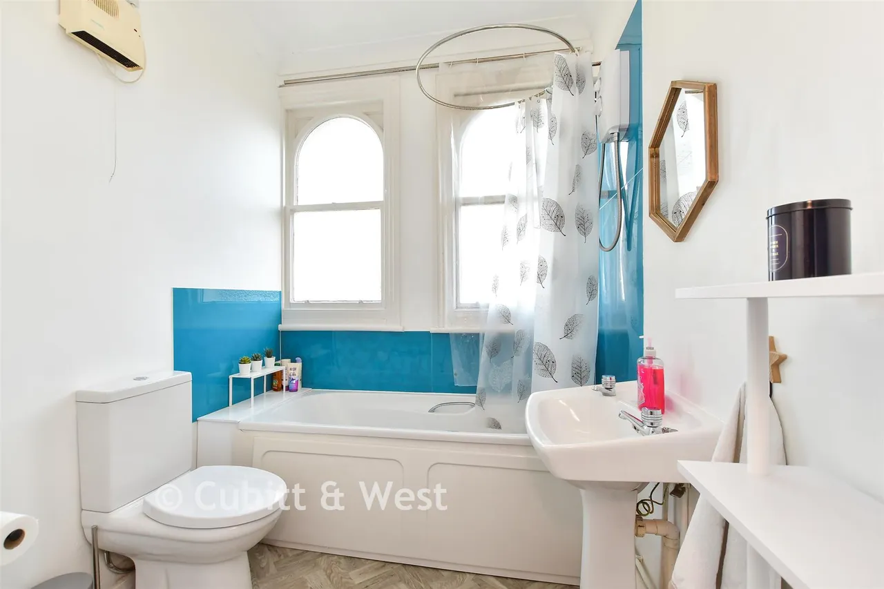 Farncombe Road, Worthing, BN11, photo 9