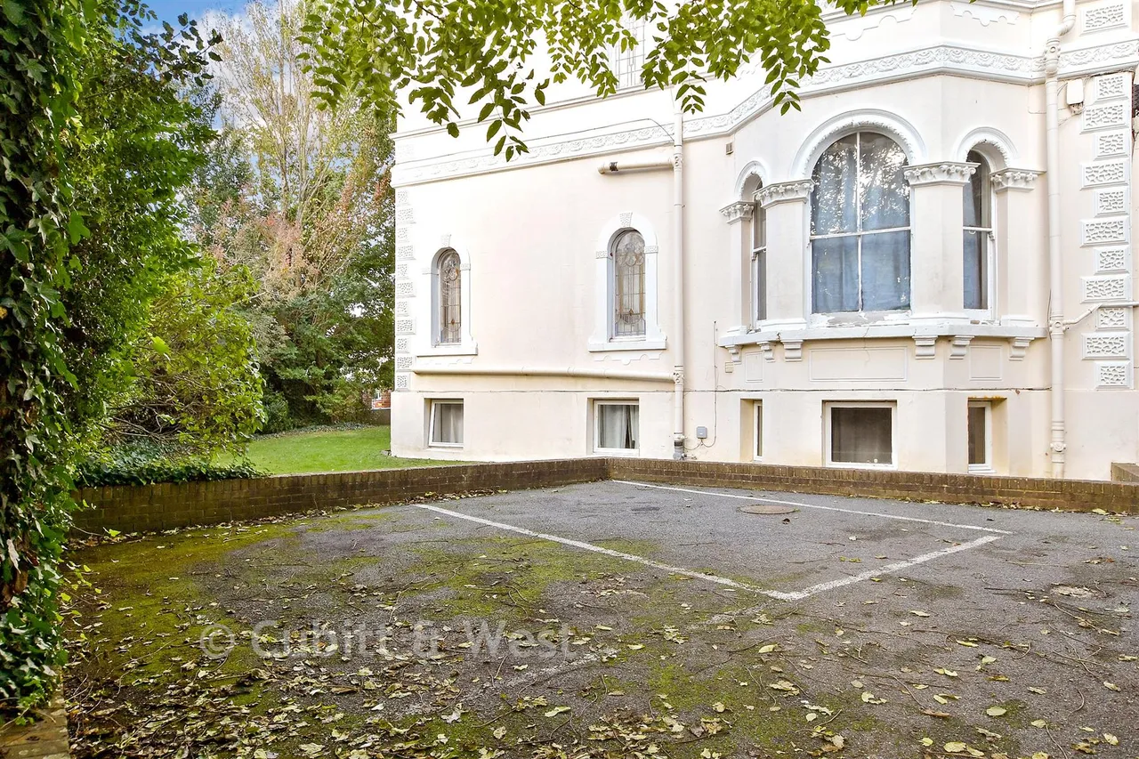 Farncombe Road, Worthing, BN11, photo 12