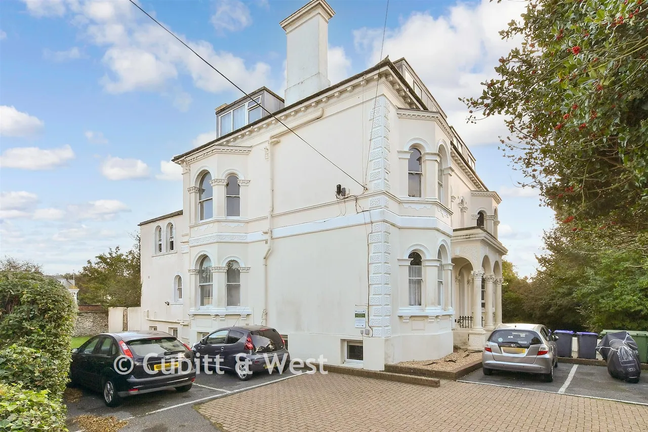 Farncombe Road, Worthing, BN11, photo 11