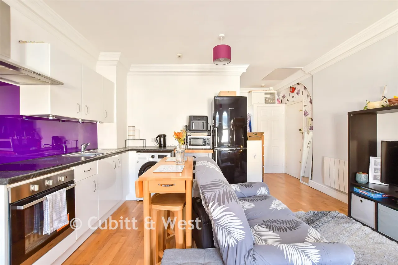 Farncombe Road, Worthing, BN11, photo 4