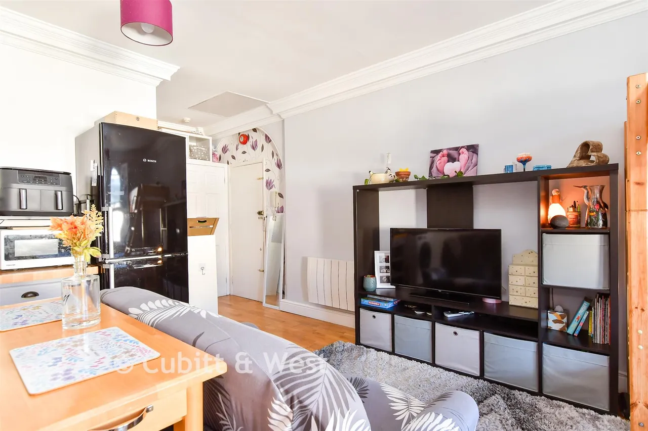 Farncombe Road, Worthing, BN11, photo 8