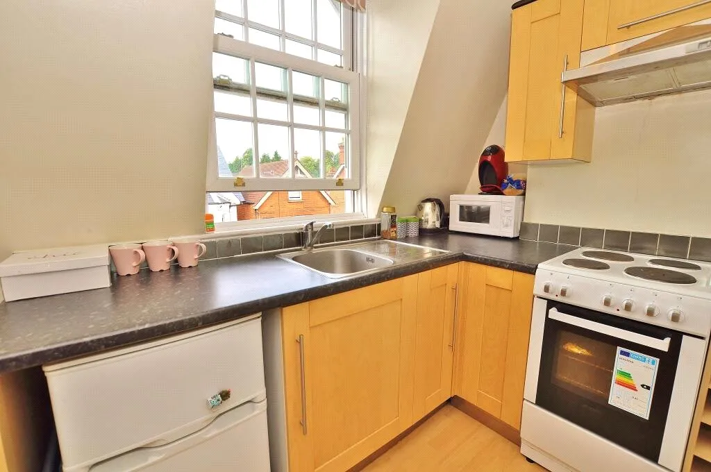 York Road, Guildford, GU1, photo 4