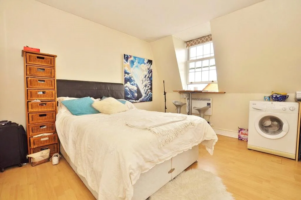 York Road, Guildford, GU1, photo 3