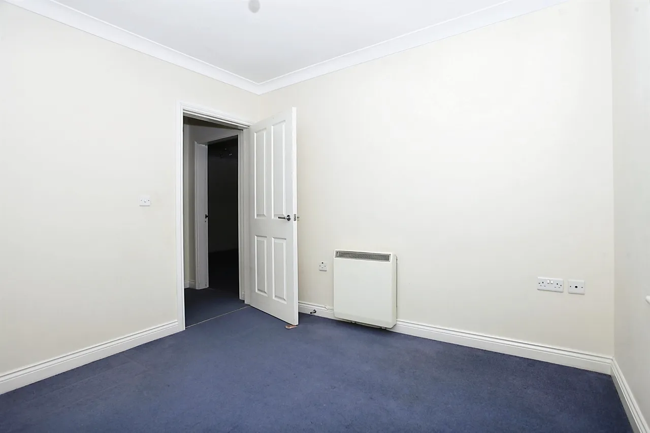 Fletton Avenue, Peterborough, photo 4
