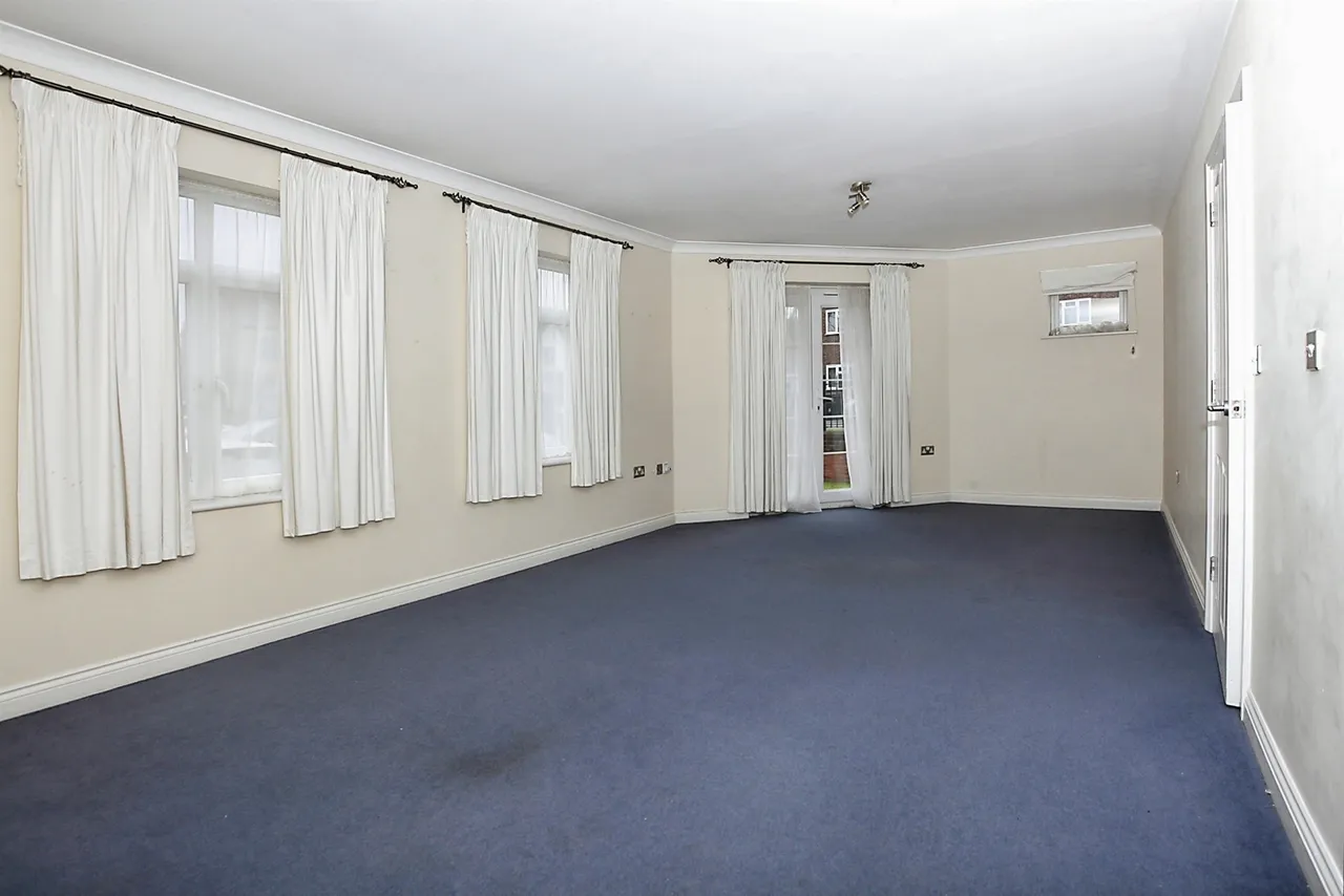 Fletton Avenue, Peterborough, photo 2