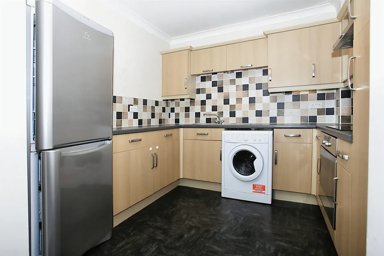Fletton Avenue, Peterborough, photo 5
