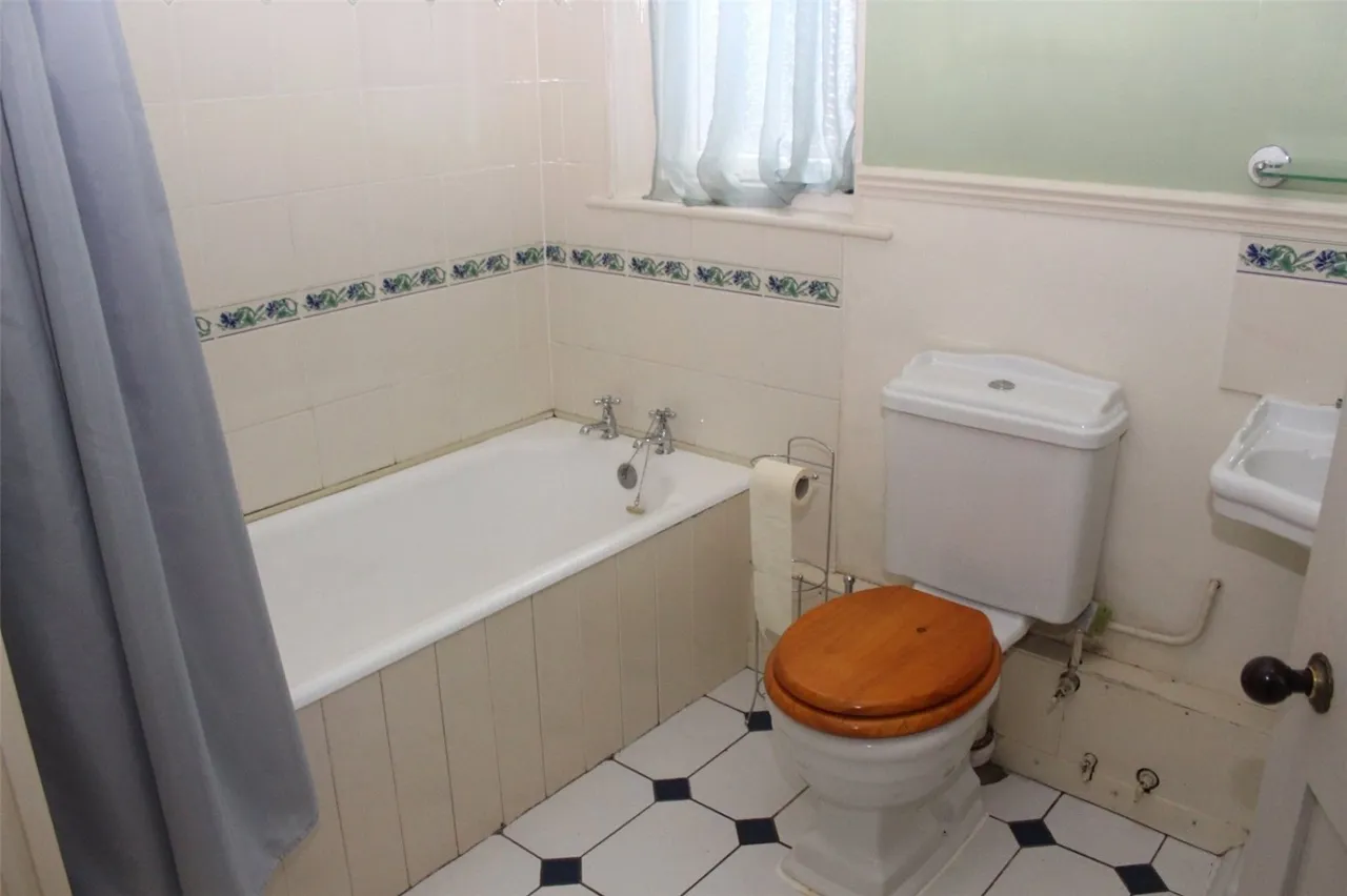 The Park, Newark, NG24, photo 15