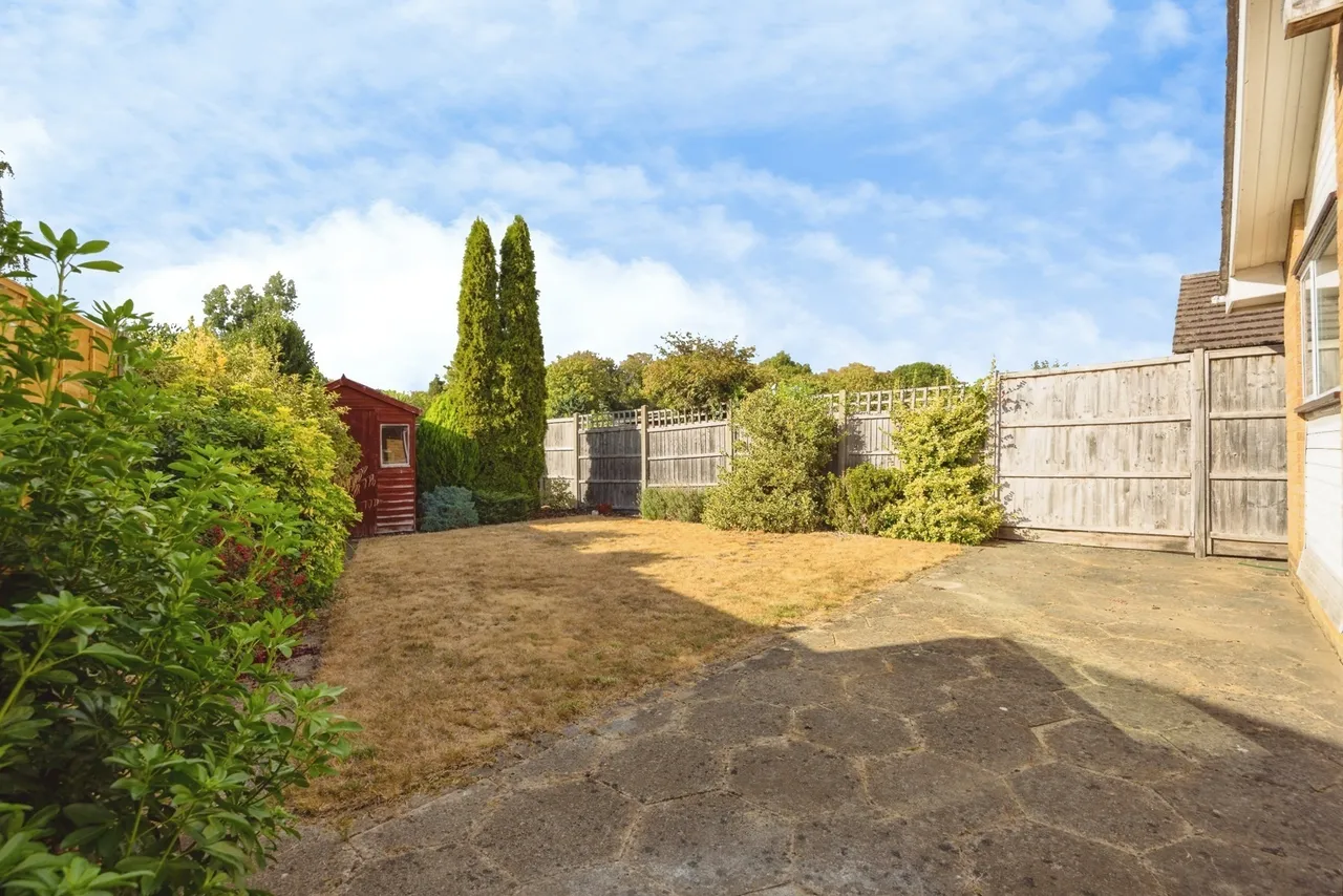 Weydown Close, Guildford, GU2, photo 12