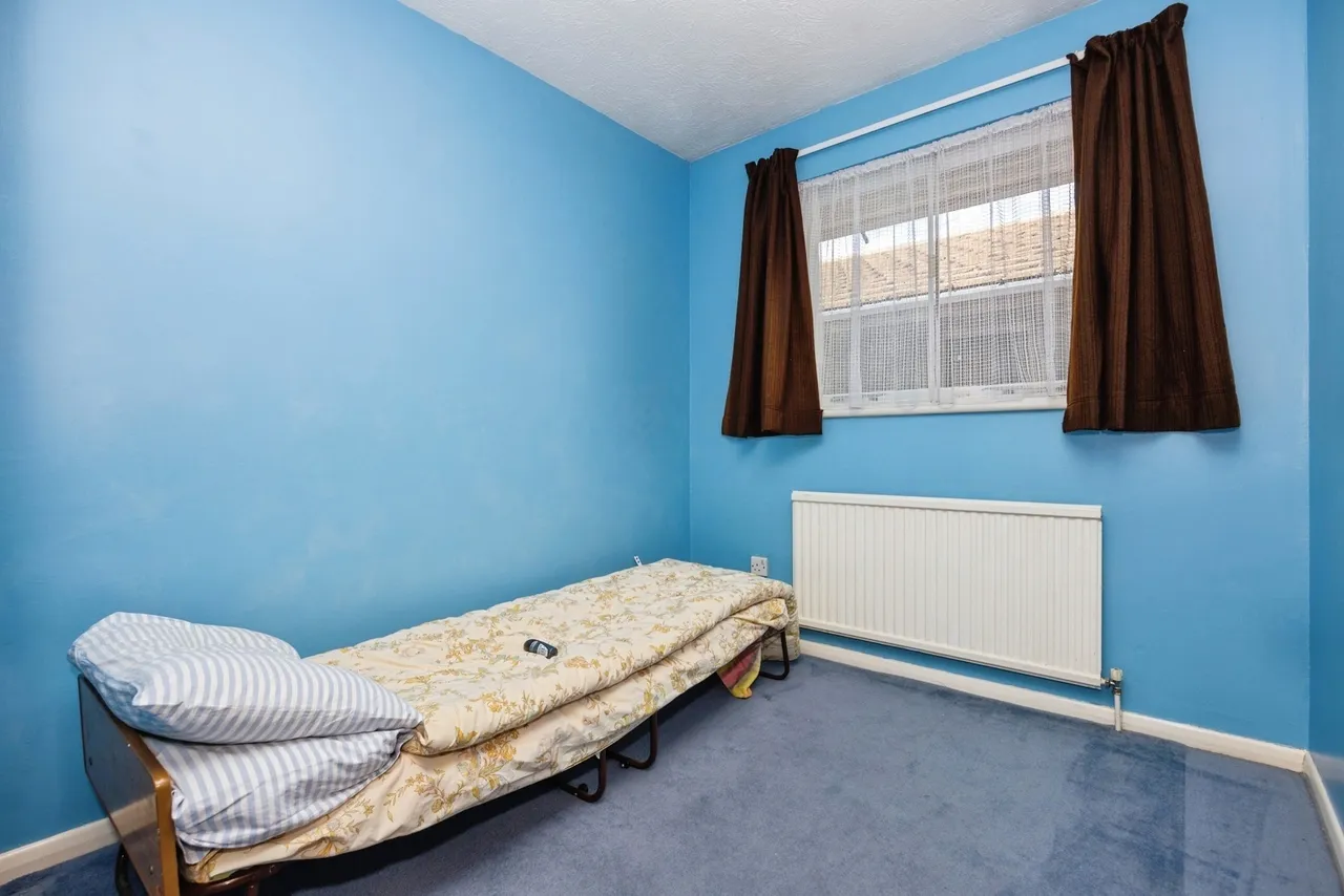 Weydown Close, Guildford, GU2, photo 10