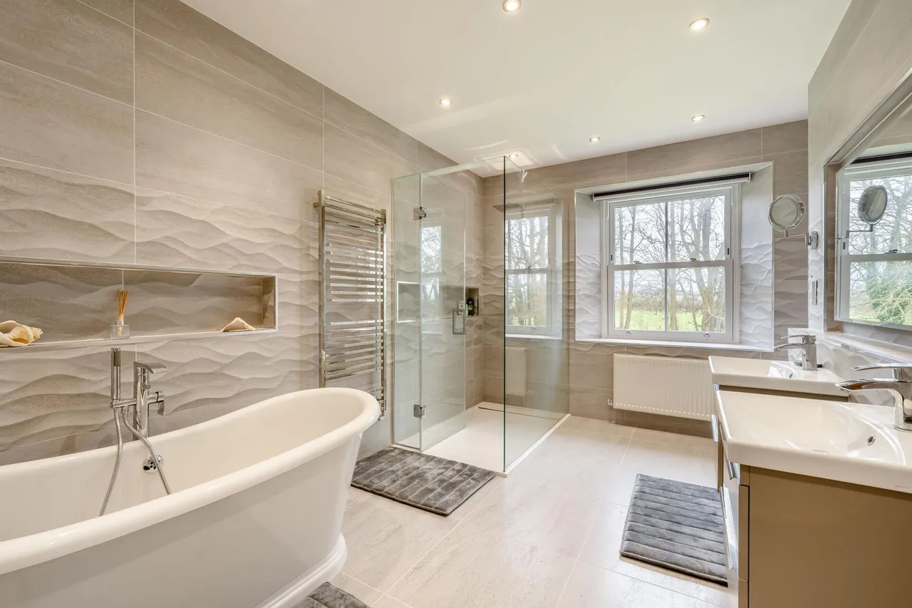 Bishton, Newport, NP18, photo 15