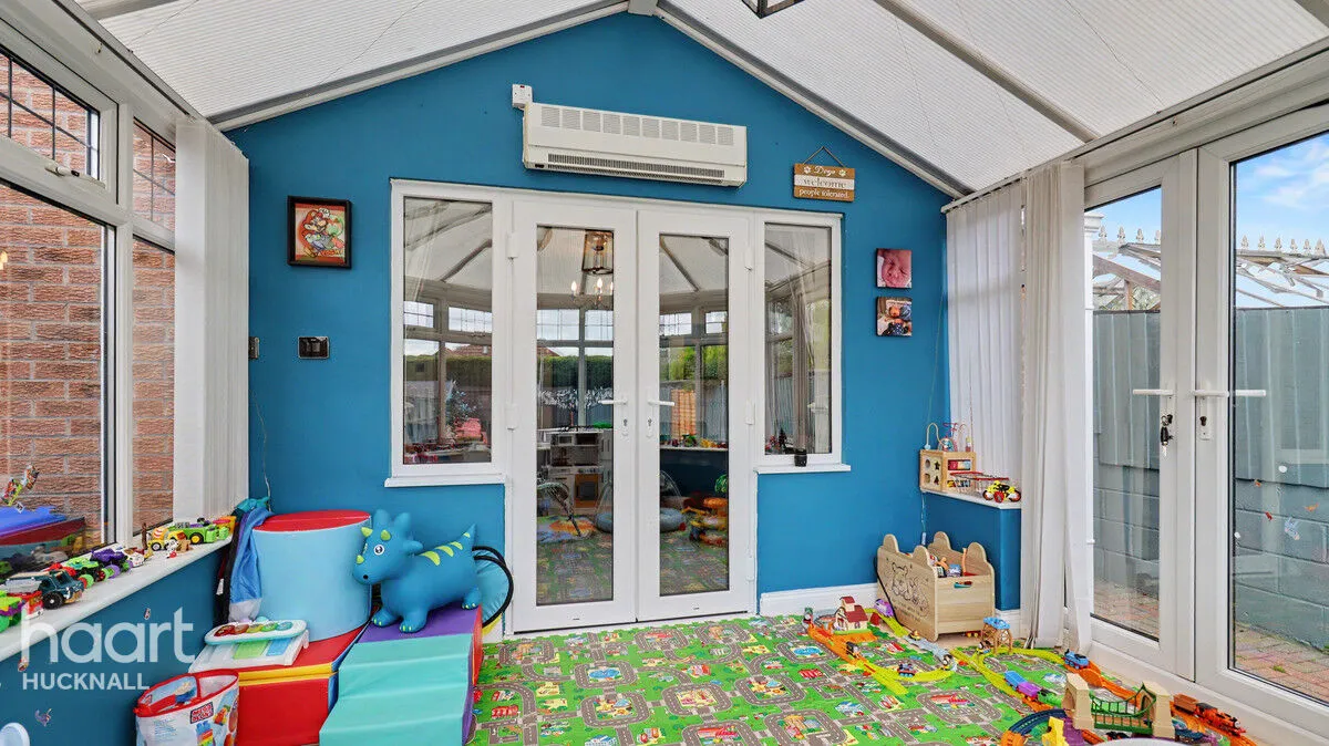 Burrow Walk, Nottingham, NG17, photo 8