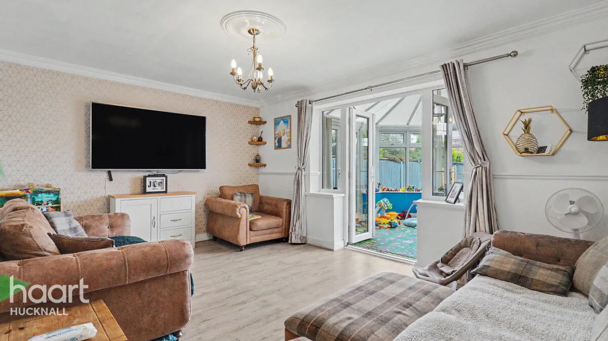 Burrow Walk, Nottingham, NG17, photo 5