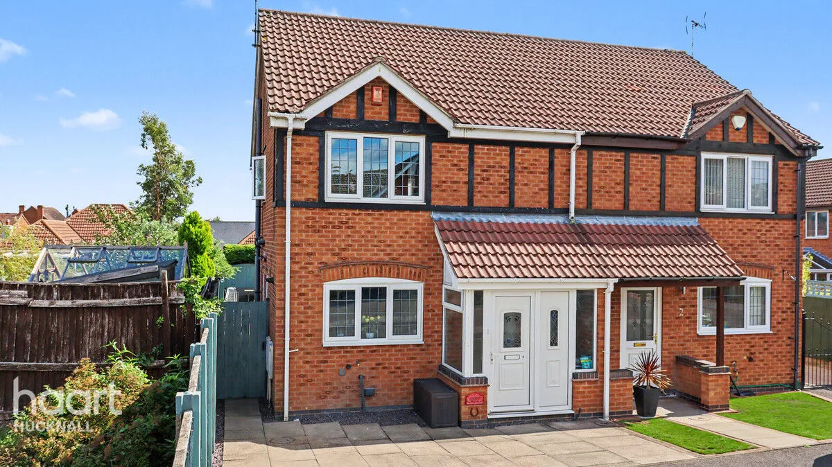 3 bed house for sale, Burrow Walk, Nottingham, NG17