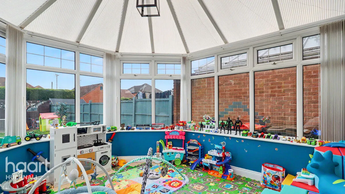 Burrow Walk, Nottingham, NG17, photo 9