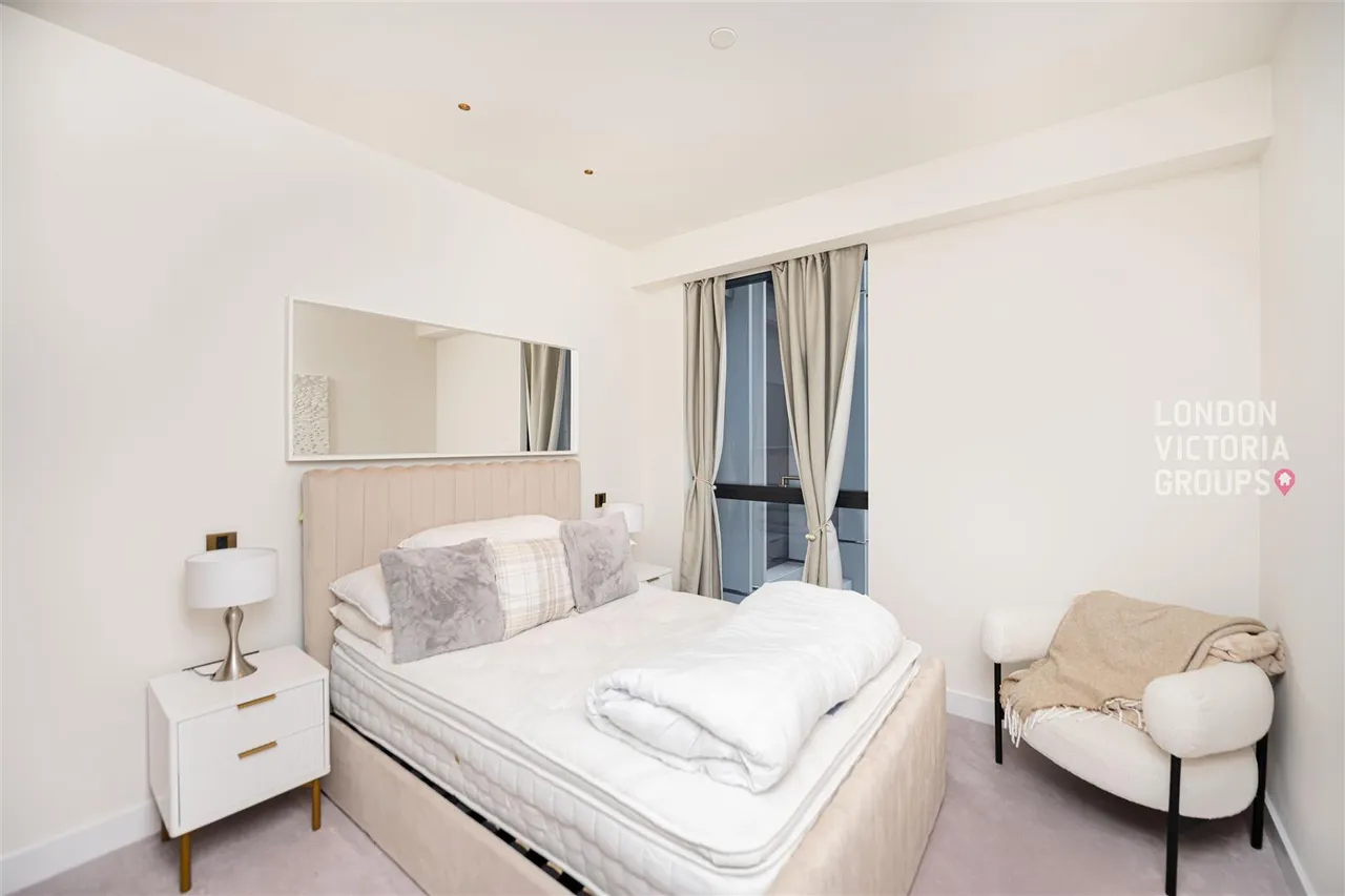 Nine Elms Lane, London, photo 12