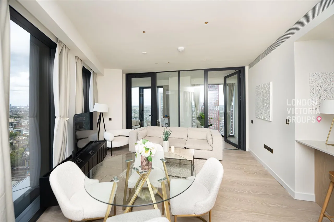 Nine Elms Lane, London, photo 4