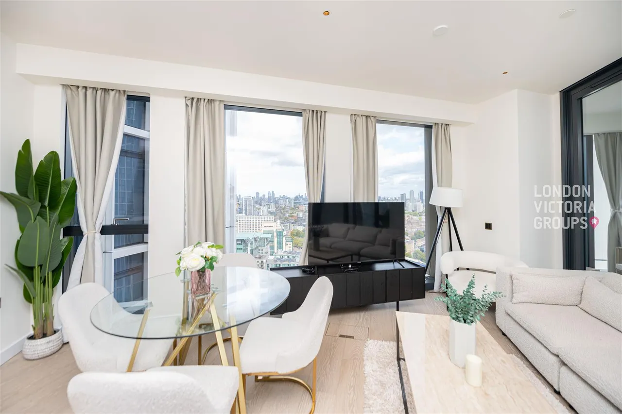Nine Elms Lane, London, photo 2