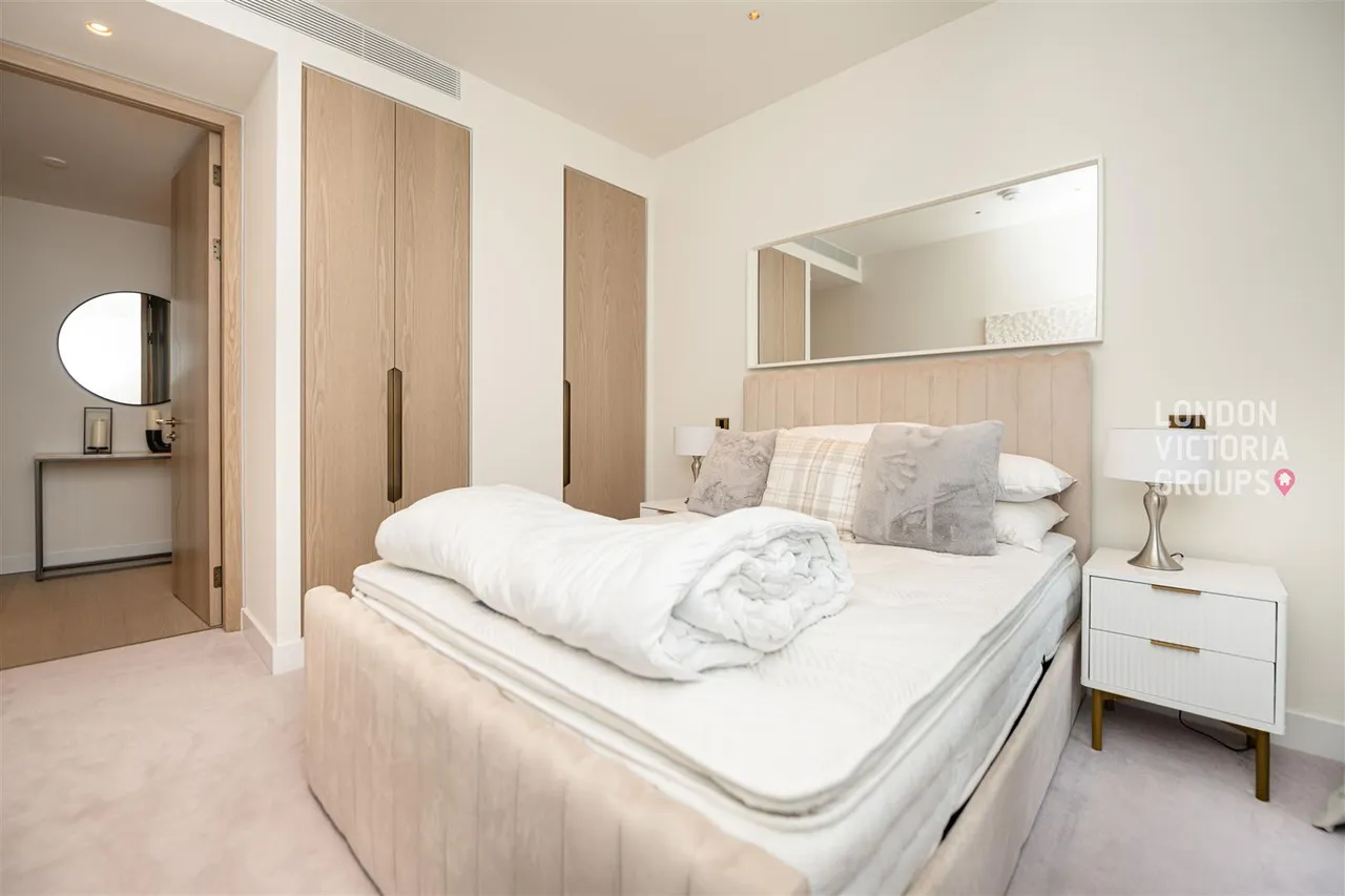 Nine Elms Lane, London, photo 13