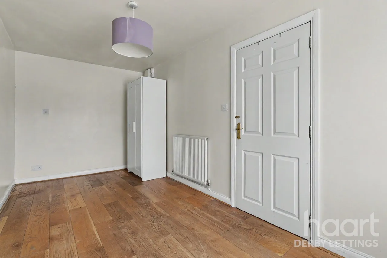 Copse Grove, LE11, photo 13