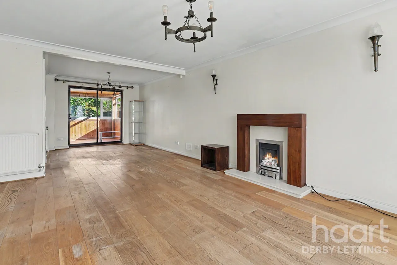 Copse Grove, LE11, photo 14